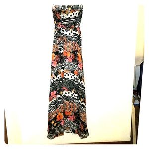 Strapless dress, a-line with belt. Brazilian brand